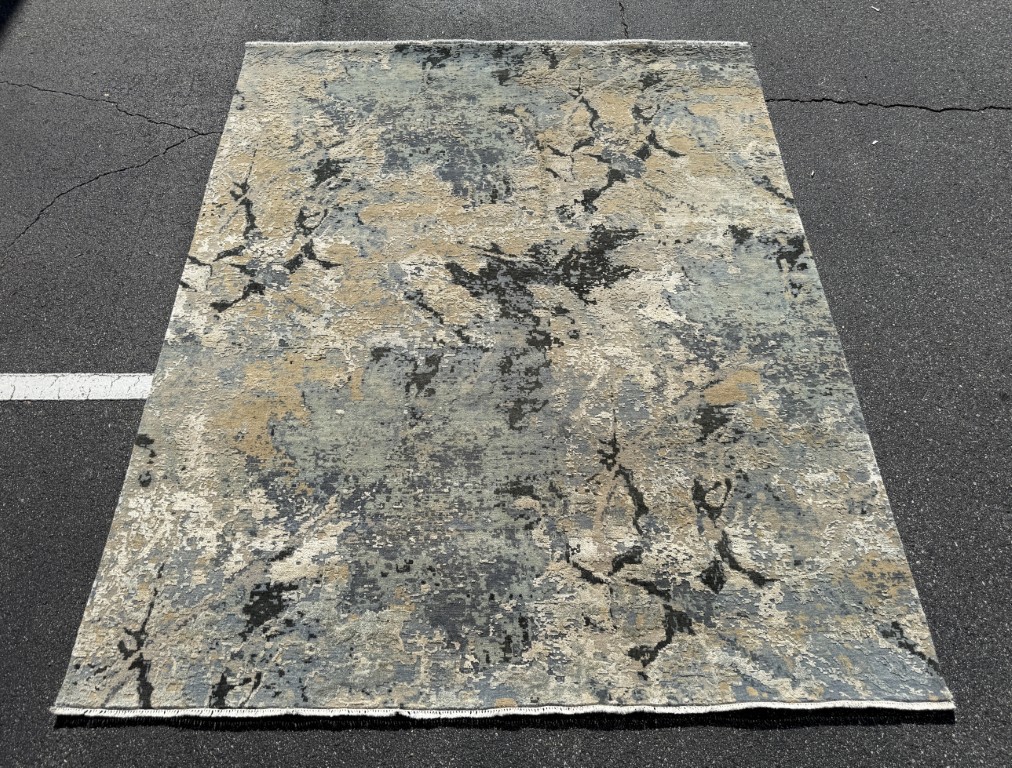 8x10 Abstract Hand-Knotted Wool and Silk Area Rug 8x10 Abstract Hand-Knotted Wool and Silk Area Rug