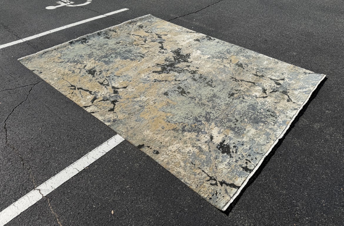 8x10 Abstract Hand-Knotted Wool and Silk Area Rug 8x10 Abstract Hand-Knotted Wool and Silk Area Rug