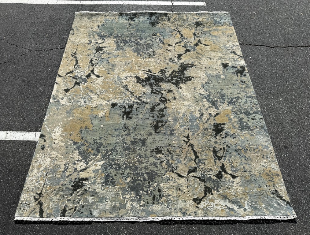 8x10 Abstract Hand-Knotted Wool and Silk Area Rug 8x10 Abstract Hand-Knotted Wool and Silk Area Rug