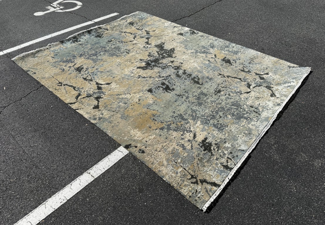 8x10 Abstract Hand-Knotted Wool and Silk Area Rug 8x10 Abstract Hand-Knotted Wool and Silk Area Rug