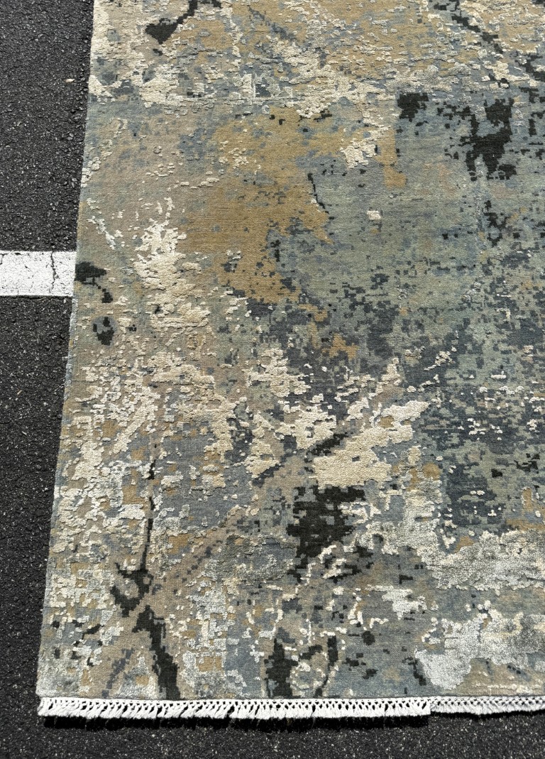 8x10 Abstract Hand-Knotted Wool and Silk Area Rug 8x10 Abstract Hand-Knotted Wool and Silk Area Rug
