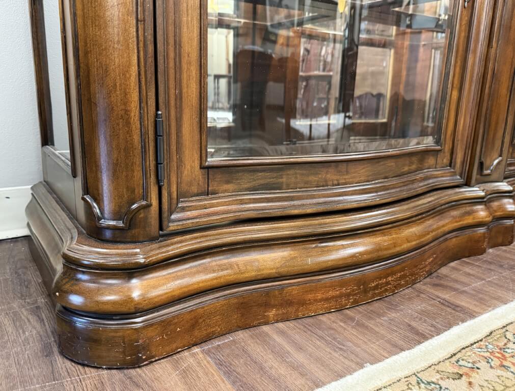 Bombe Front China Display Cabinet Bombe Front China Display Cabinet