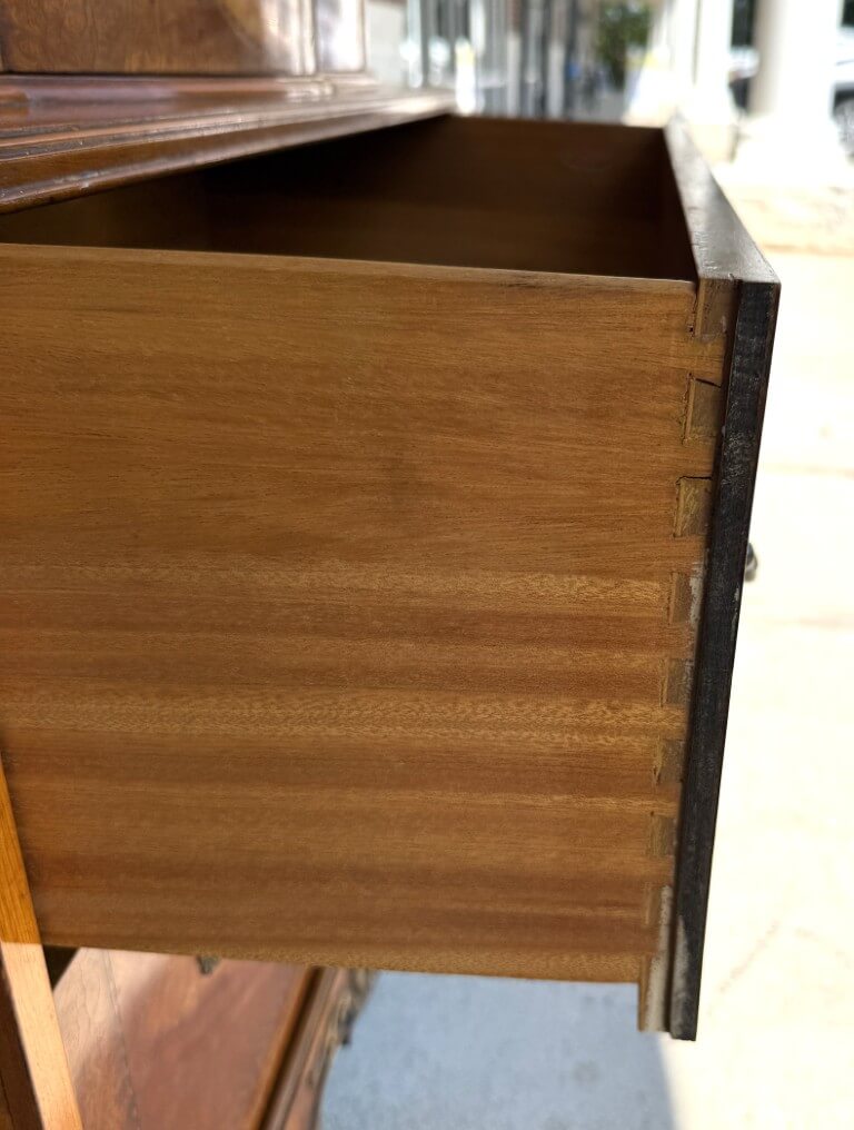 1930s Burled Walnut Chest of Drawers 1930s Burled Walnut Chest of Drawers