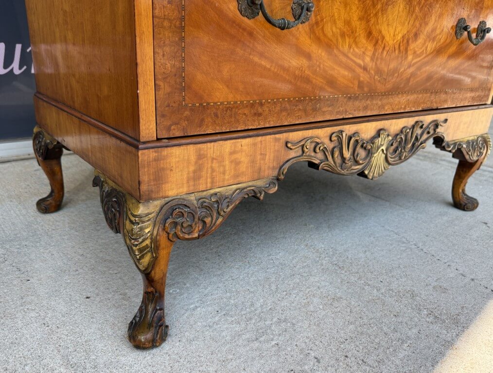 1930s Burled Walnut Chest of Drawers 1930s Burled Walnut Chest of Drawers