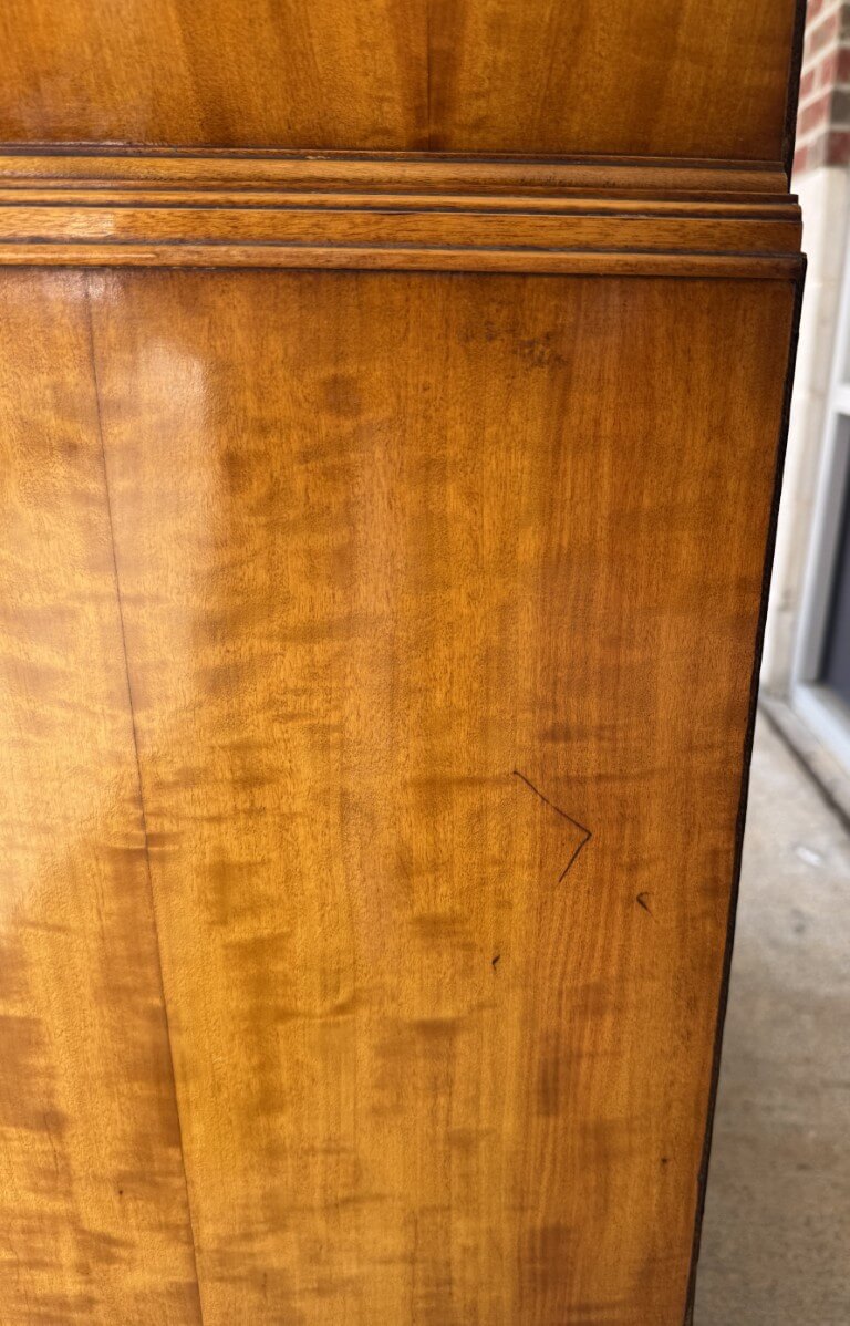 1930s Burled Walnut Chest of Drawers 1930s Burled Walnut Chest of Drawers
