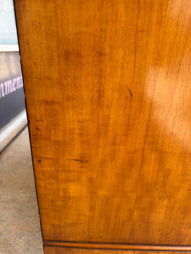 1930s Burled Walnut Chest of Drawers 1930s Burled Walnut Chest of Drawers
