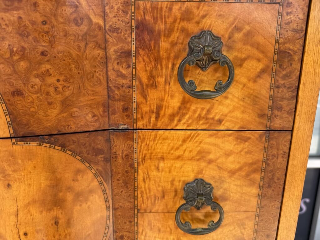 1930s Burled Walnut Chest of Drawers 1930s Burled Walnut Chest of Drawers