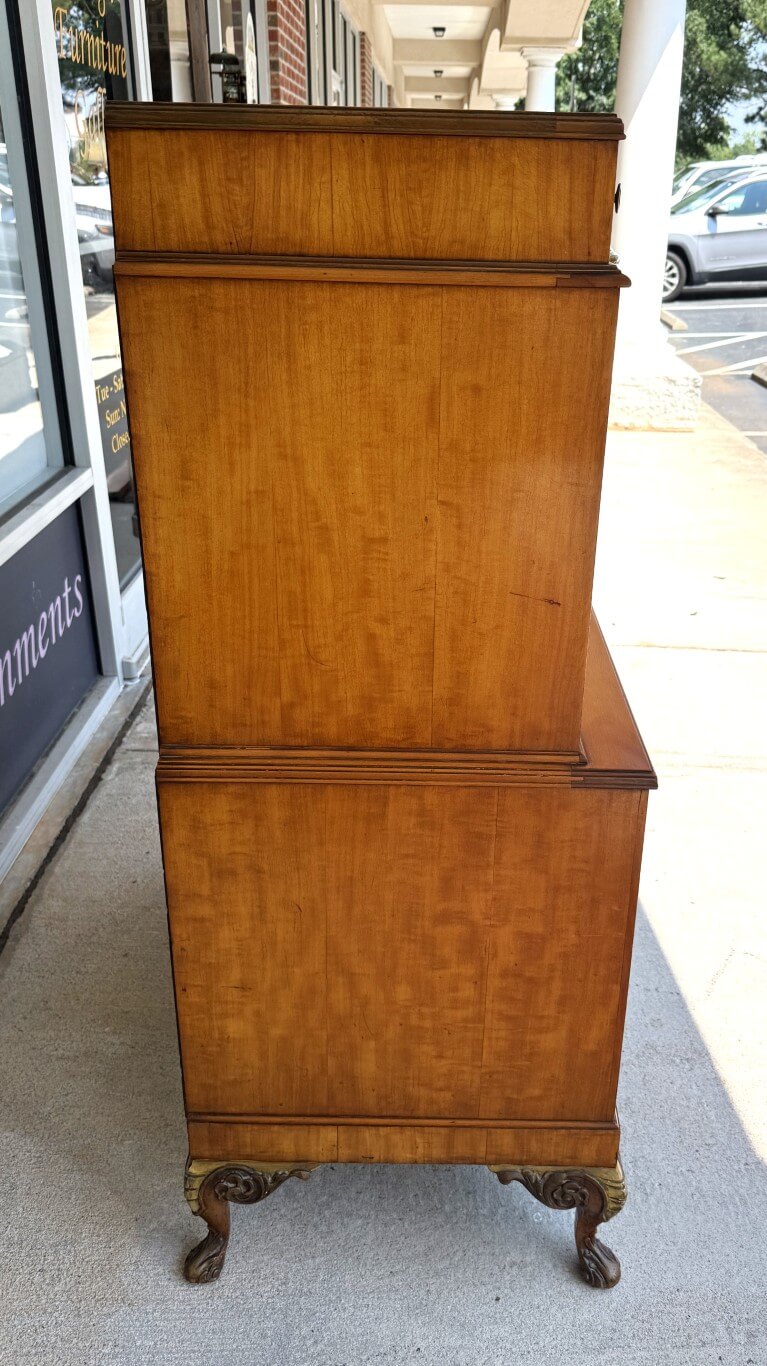 1930s Burled Walnut Chest of Drawers 1930s Burled Walnut Chest of Drawers