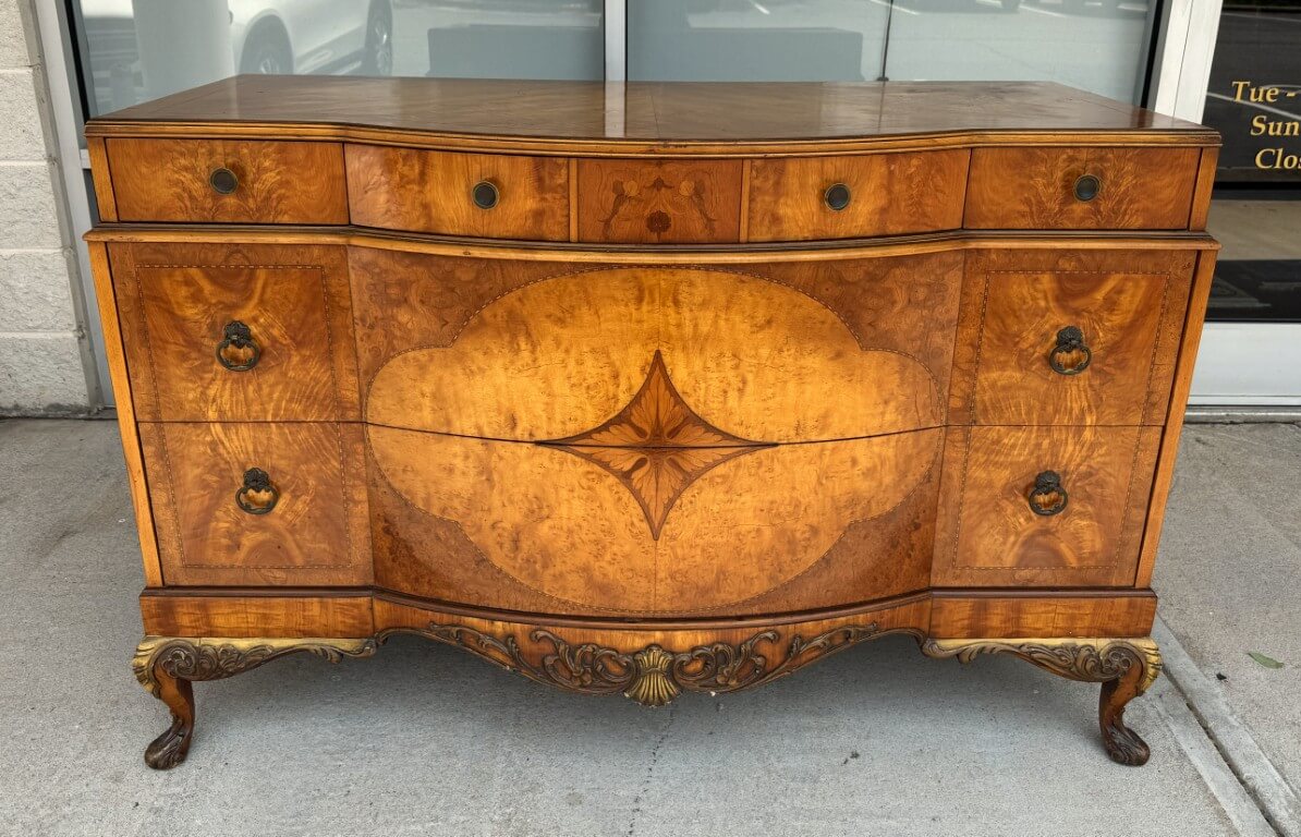 1930s Burled Walnut Dresser 1930s Burled Walnut Dresser