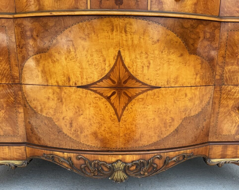 1930s Burled Walnut Dresser 1930s Burled Walnut Dresser