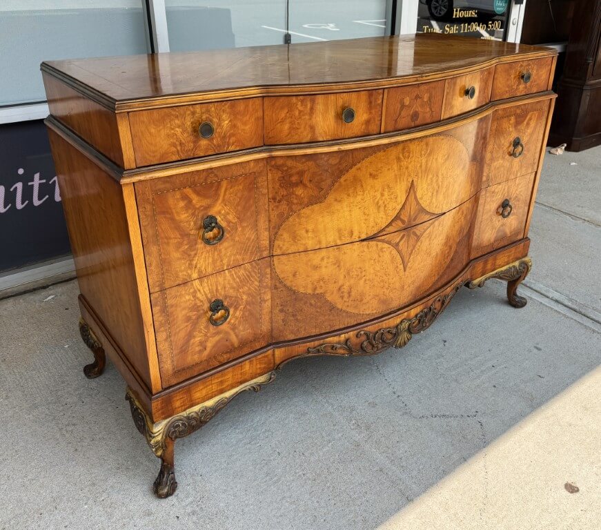 1930s Burled Walnut Dresser 1930s Burled Walnut Dresser