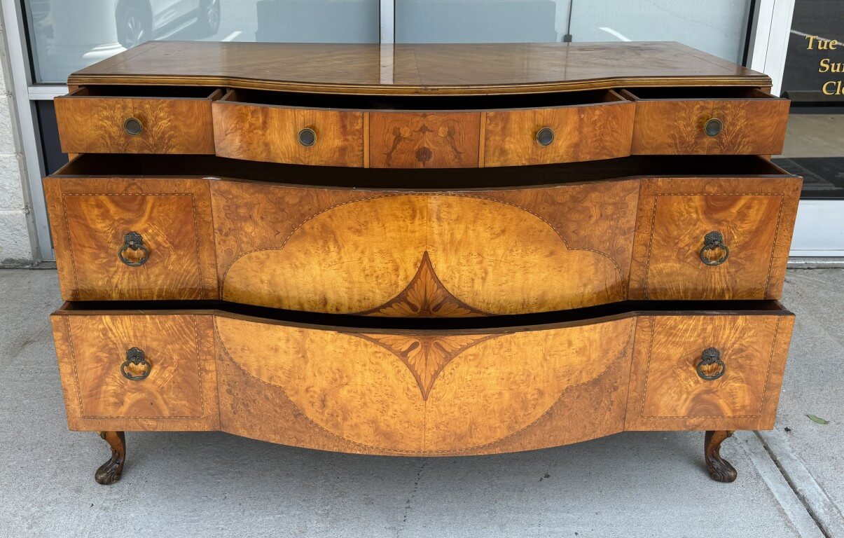 1930s Burled Walnut Dresser 1930s Burled Walnut Dresser