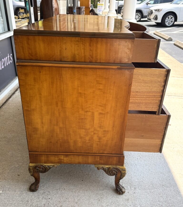 1930s Burled Walnut Dresser 1930s Burled Walnut Dresser