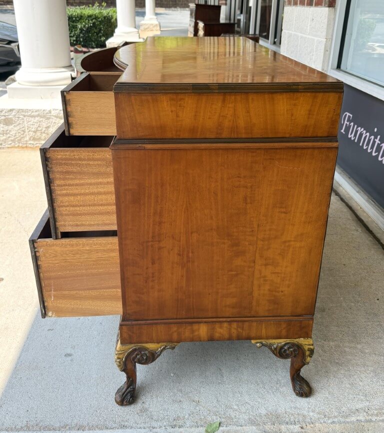 1930s Burled Walnut Dresser 1930s Burled Walnut Dresser