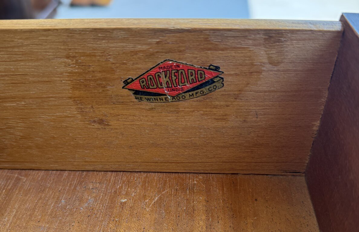 1930s Burled Walnut Dresser 1930s Burled Walnut Dresser