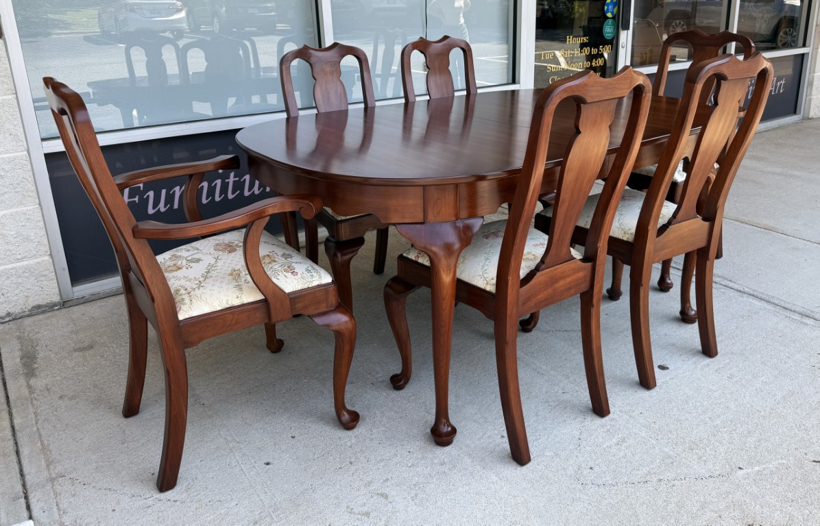 7 Piece Henkel Harris Solid Cherry Dining Set with 3 Leaves 7 Piece Henkel Harris Solid Cherry Dining Set with 3 Leaves
