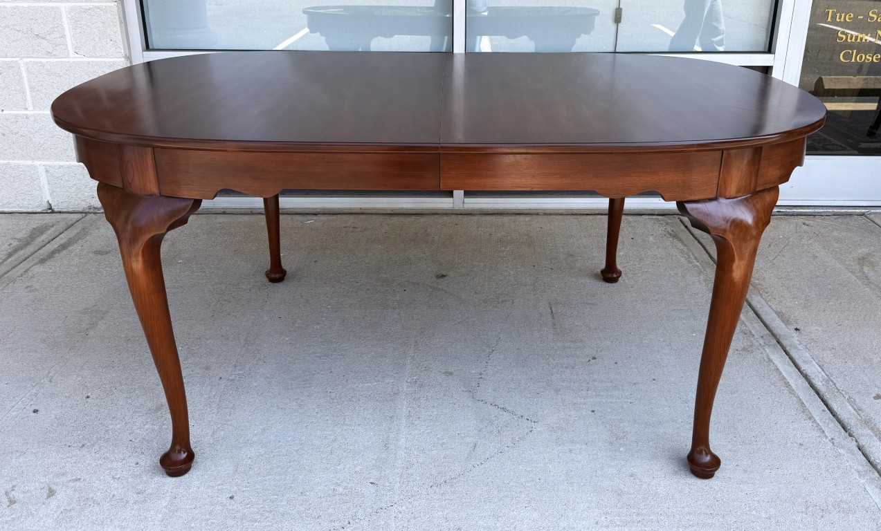 7 Piece Henkel Harris Solid Cherry Dining Set with 3 Leaves 7 Piece Henkel Harris Solid Cherry Dining Set with 3 Leaves