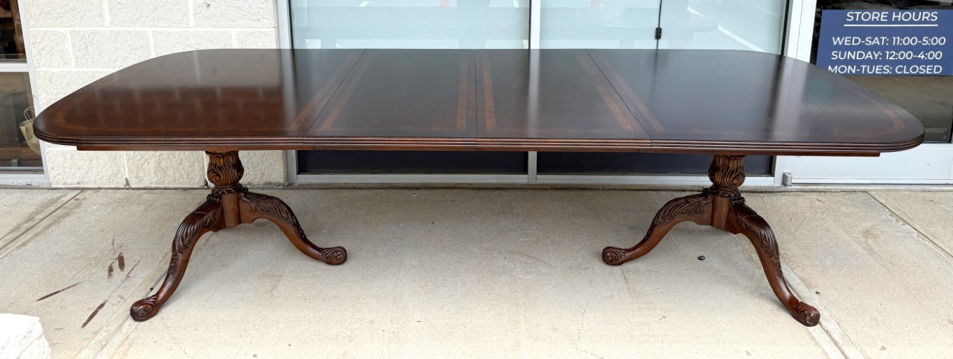 Drexel Heritage Banded Mahogany Double Pedestal Dining Table with Two Leaves Drexel Heritage Banded Mahogany Double Pedestal Dining Table with Two Leaves