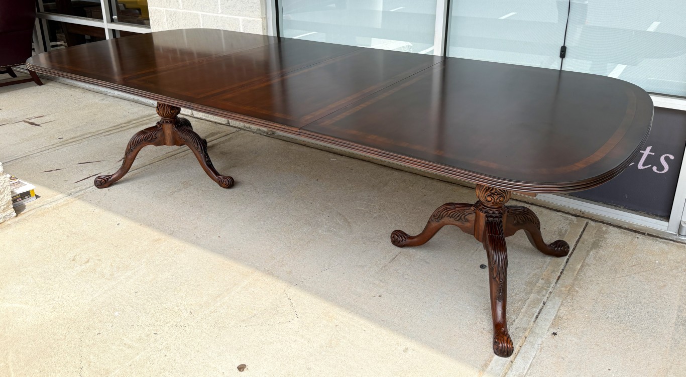 Drexel Heritage Banded Mahogany Double Pedestal Dining Table with Two Leaves Drexel Heritage Banded Mahogany Double Pedestal Dining Table with Two Leaves