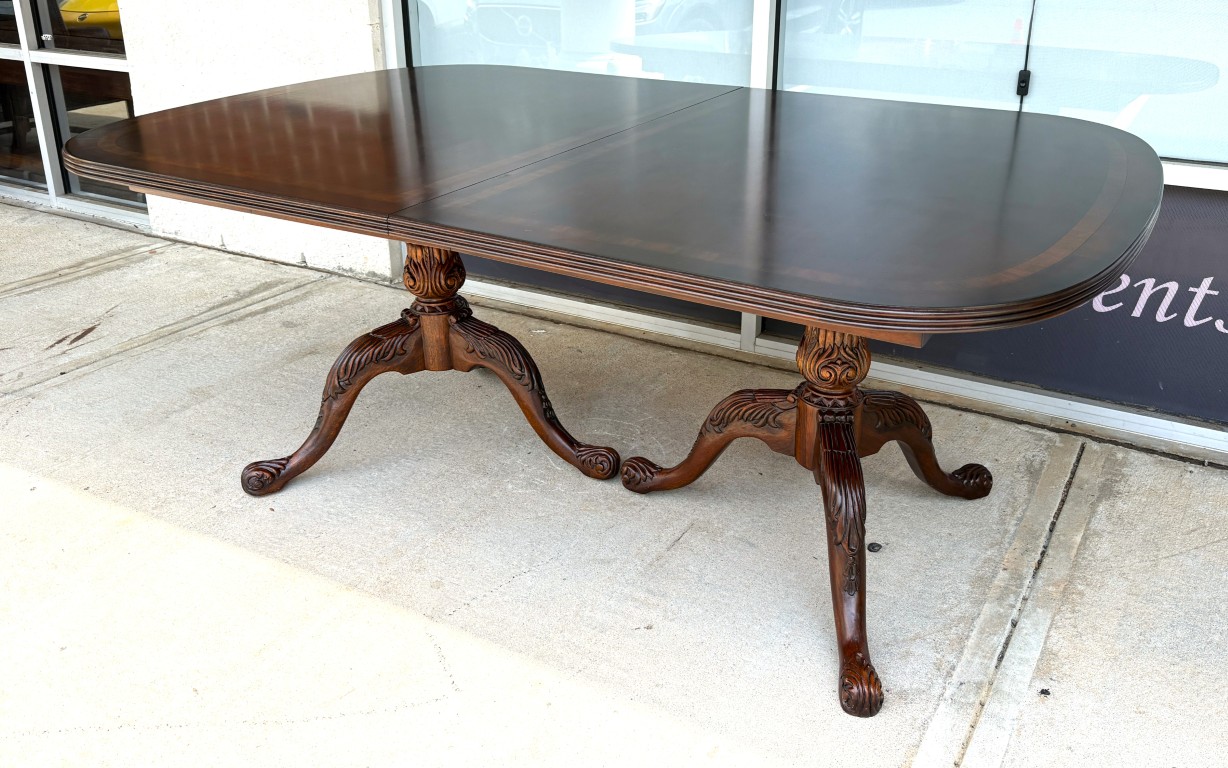 Drexel Heritage Banded Mahogany Double Pedestal Dining Table with Two Leaves Drexel Heritage Banded Mahogany Double Pedestal Dining Table with Two Leaves
