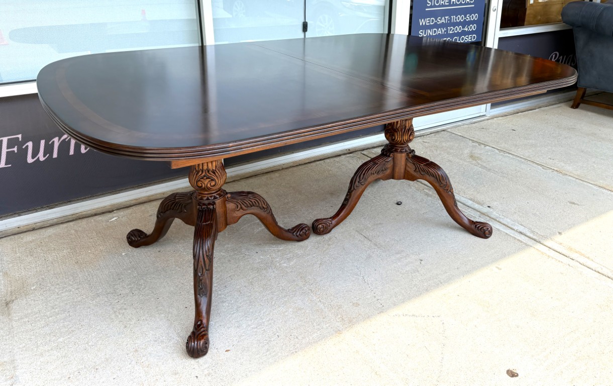Drexel Heritage Banded Mahogany Double Pedestal Dining Table with Two Leaves Drexel Heritage Banded Mahogany Double Pedestal Dining Table with Two Leaves