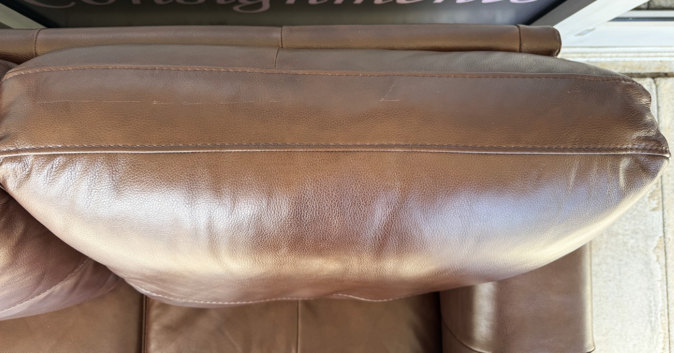 Contemporary Brown Leather Three-Cushion Sofa Contemporary Brown Leather Three-Cushion Sofa