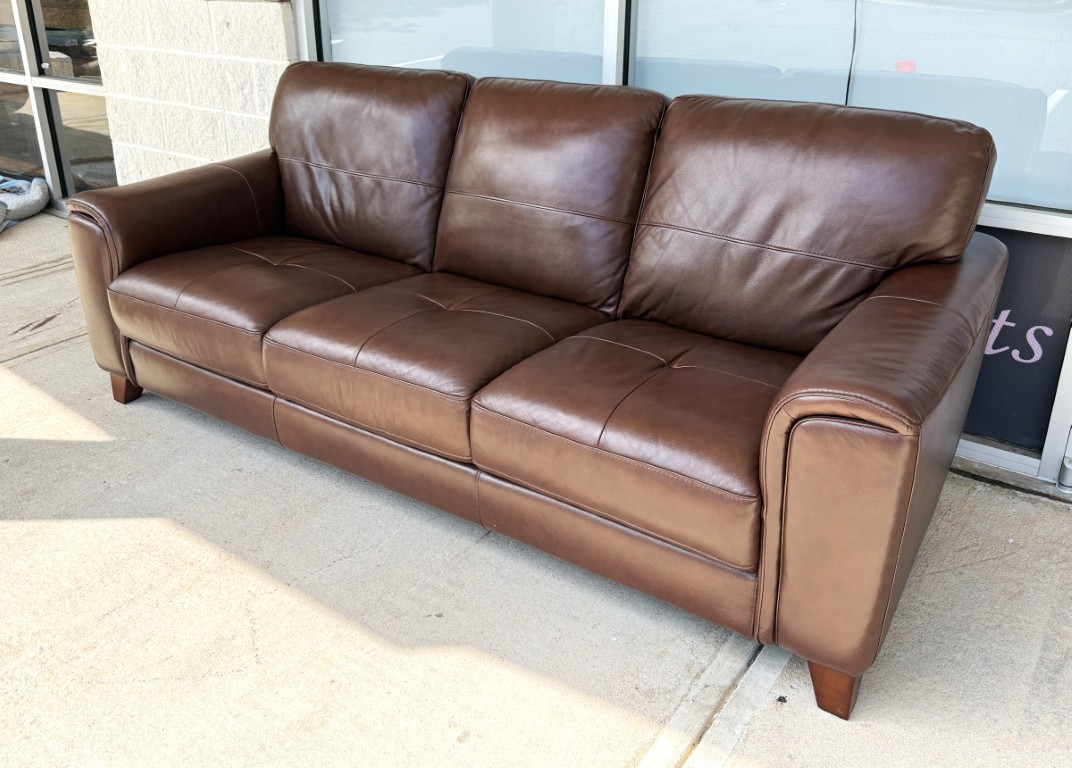 Contemporary Brown Leather Three-Cushion Sofa Contemporary Brown Leather Three-Cushion Sofa