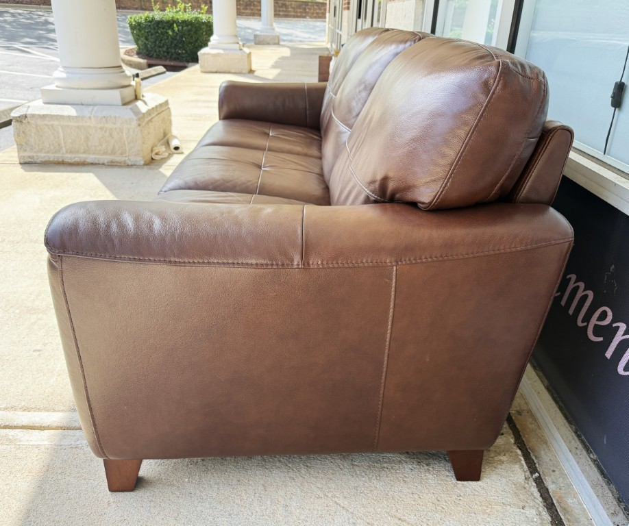 Contemporary Brown Leather Three-Cushion Sofa Contemporary Brown Leather Three-Cushion Sofa