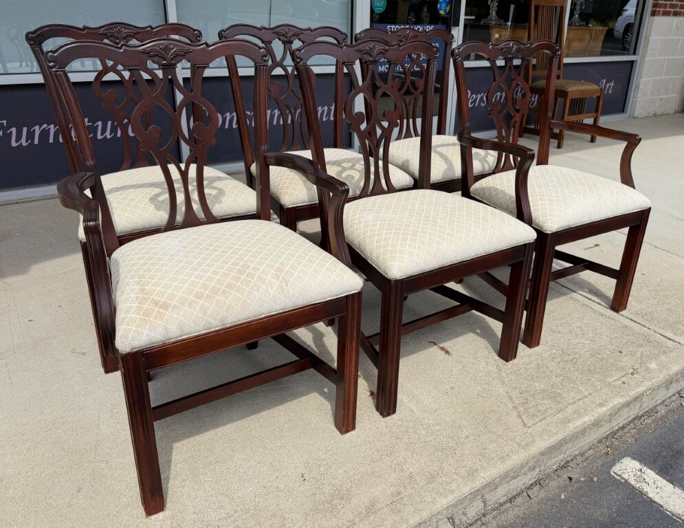 Set of 6 Mahogany Chippendale-Style Dining Chairs Set of 6 Mahogany Chippendale-Style Dining Chairs