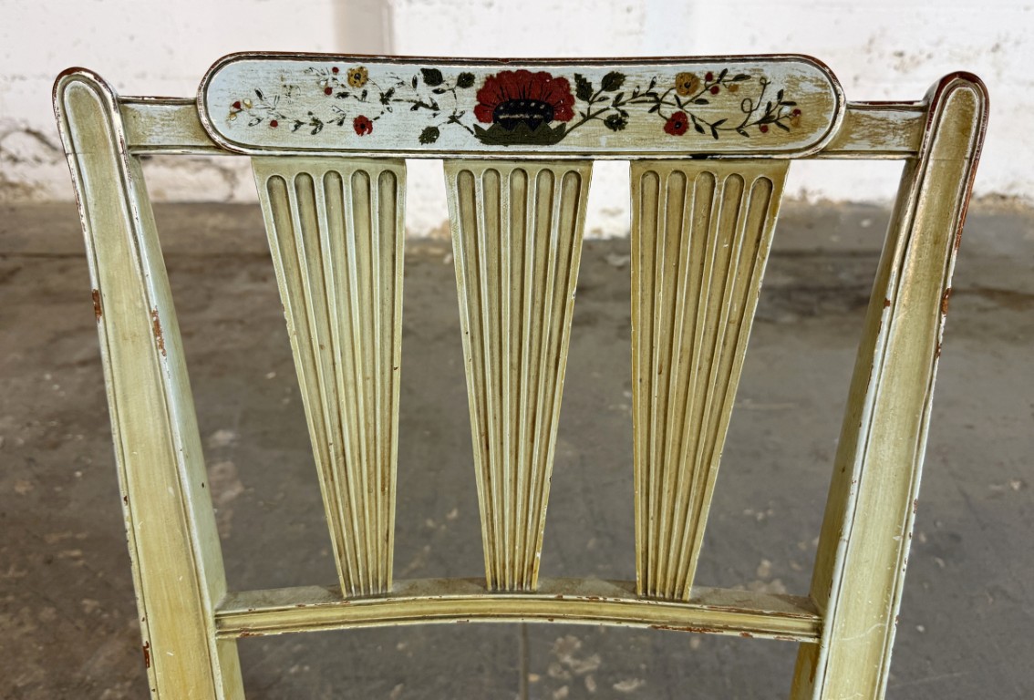 Set of 4 Neoclassical-Style Hand-Painted Arrow-Back Dining Chairs Set of 4 Neoclassical-Style Hand-Painted Arrow-Back Dining Chairs