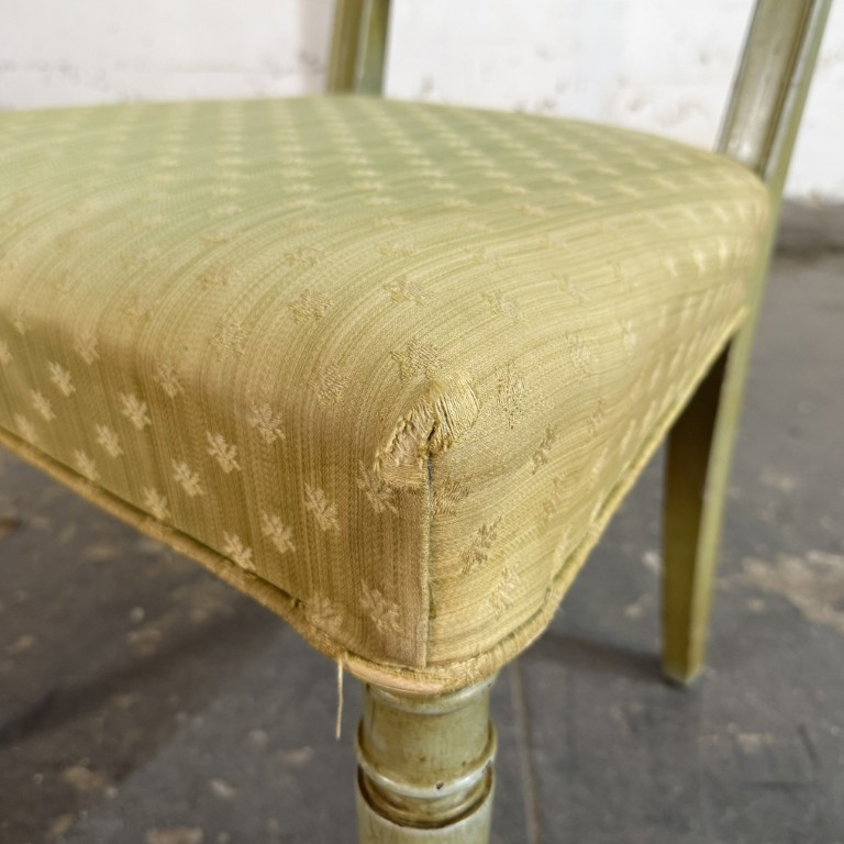 Set of 4 Neoclassical-Style Hand-Painted Arrow-Back Dining Chairs Set of 4 Neoclassical-Style Hand-Painted Arrow-Back Dining Chairs
