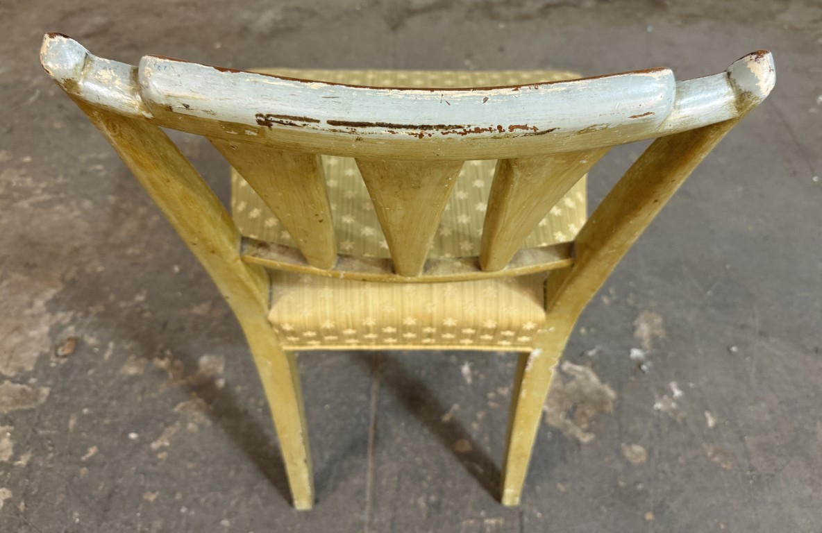 Set of 4 Neoclassical-Style Hand-Painted Arrow-Back Dining Chairs Set of 4 Neoclassical-Style Hand-Painted Arrow-Back Dining Chairs