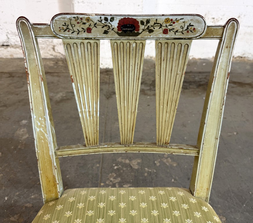Set of 4 Neoclassical-Style Hand-Painted Arrow-Back Dining Chairs Set of 4 Neoclassical-Style Hand-Painted Arrow-Back Dining Chairs