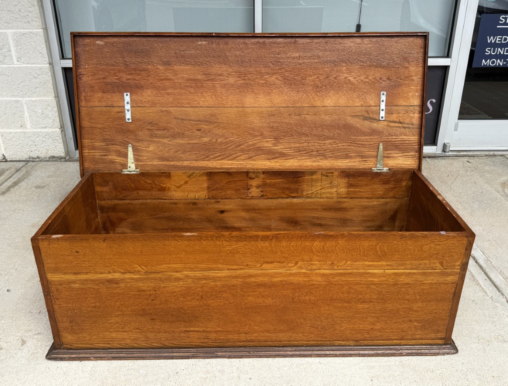 19th Century Solid Oak Blanket Chest 19th Century Solid Oak Blanket Chest