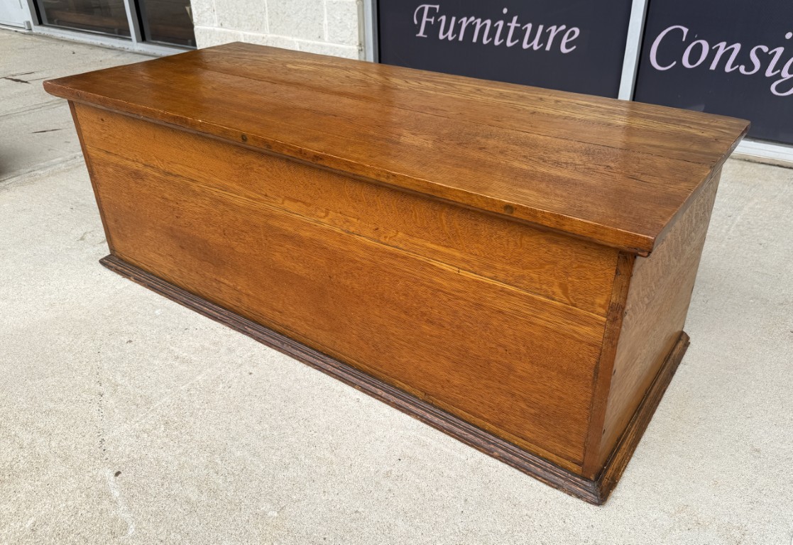 19th Century Solid Oak Blanket Chest 19th Century Solid Oak Blanket Chest