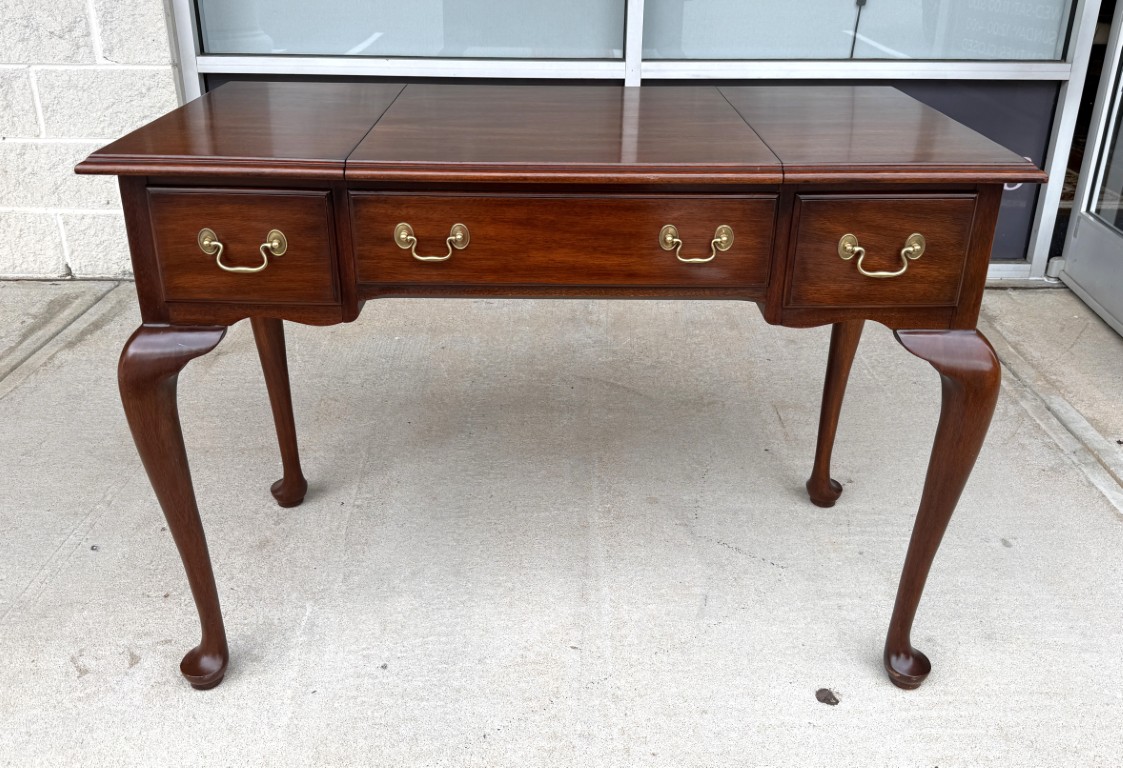 Henkel Harris Solid Mahogany Vanity Model No. 2704 Henkel Harris Solid Mahogany Vanity Model No. 2704