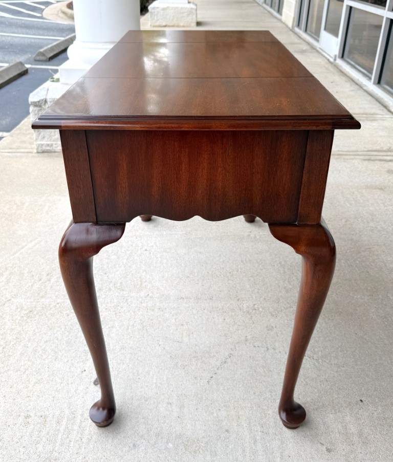 Henkel Harris Solid Mahogany Vanity Model No. 2704 Henkel Harris Solid Mahogany Vanity Model No. 2704