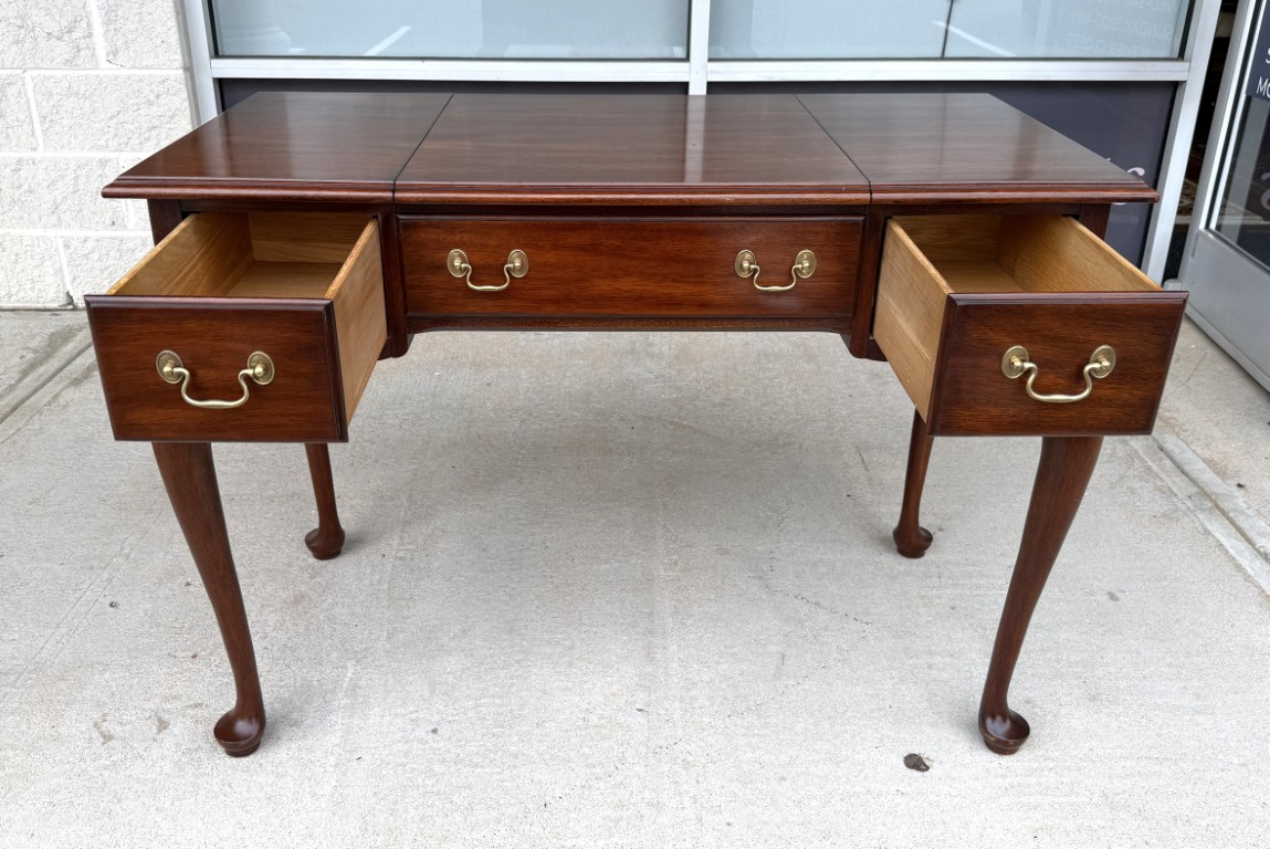 Henkel Harris Solid Mahogany Vanity Model No. 2704 Henkel Harris Solid Mahogany Vanity Model No. 2704