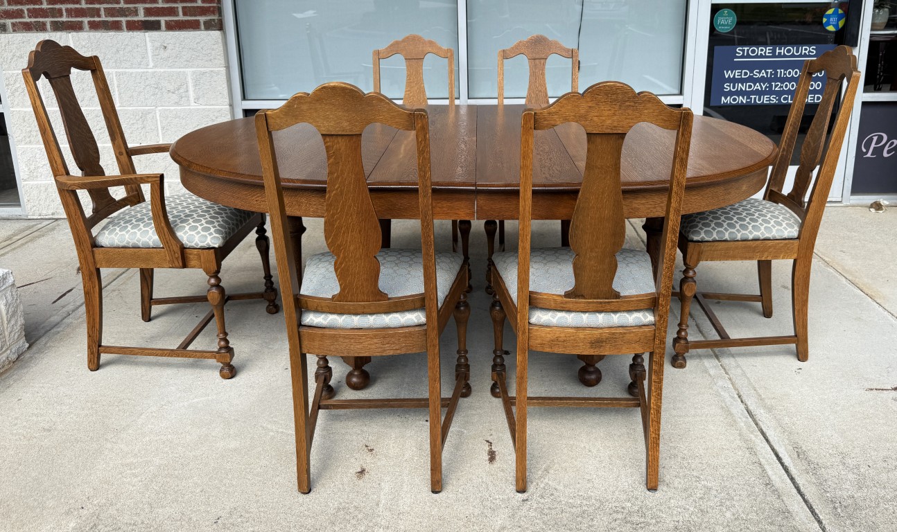 7 Piece Refinished Antique Oak Round Dining Set with Two Leaves 7 Piece Refinished Antique Oak Round Dining Set with Two Leaves