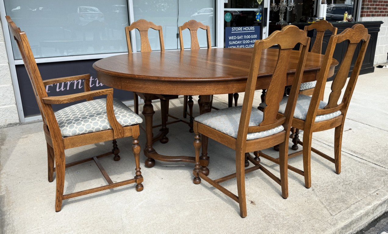 7 Piece Refinished Antique Oak Round Dining Set with Two Leaves 7 Piece Refinished Antique Oak Round Dining Set with Two Leaves