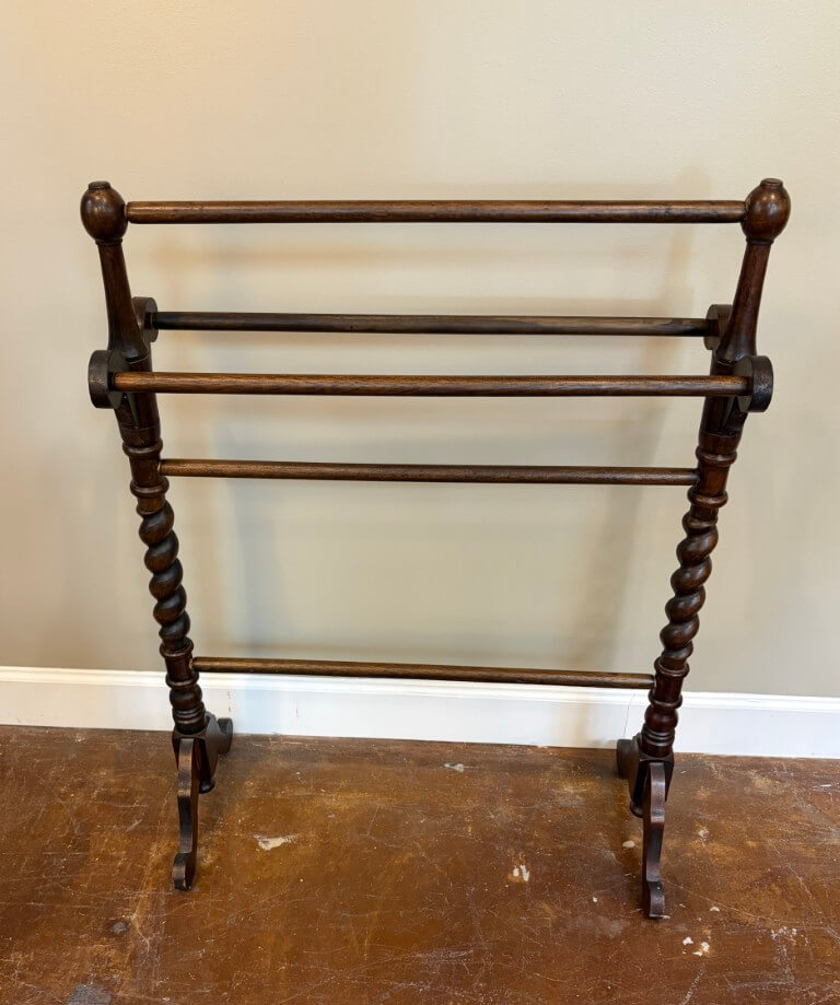 Antique Mahogany Barley Twist Quilt Rack / Towel Rack Antique Mahogany Barley Twist Quilt Rack / Towel Rack