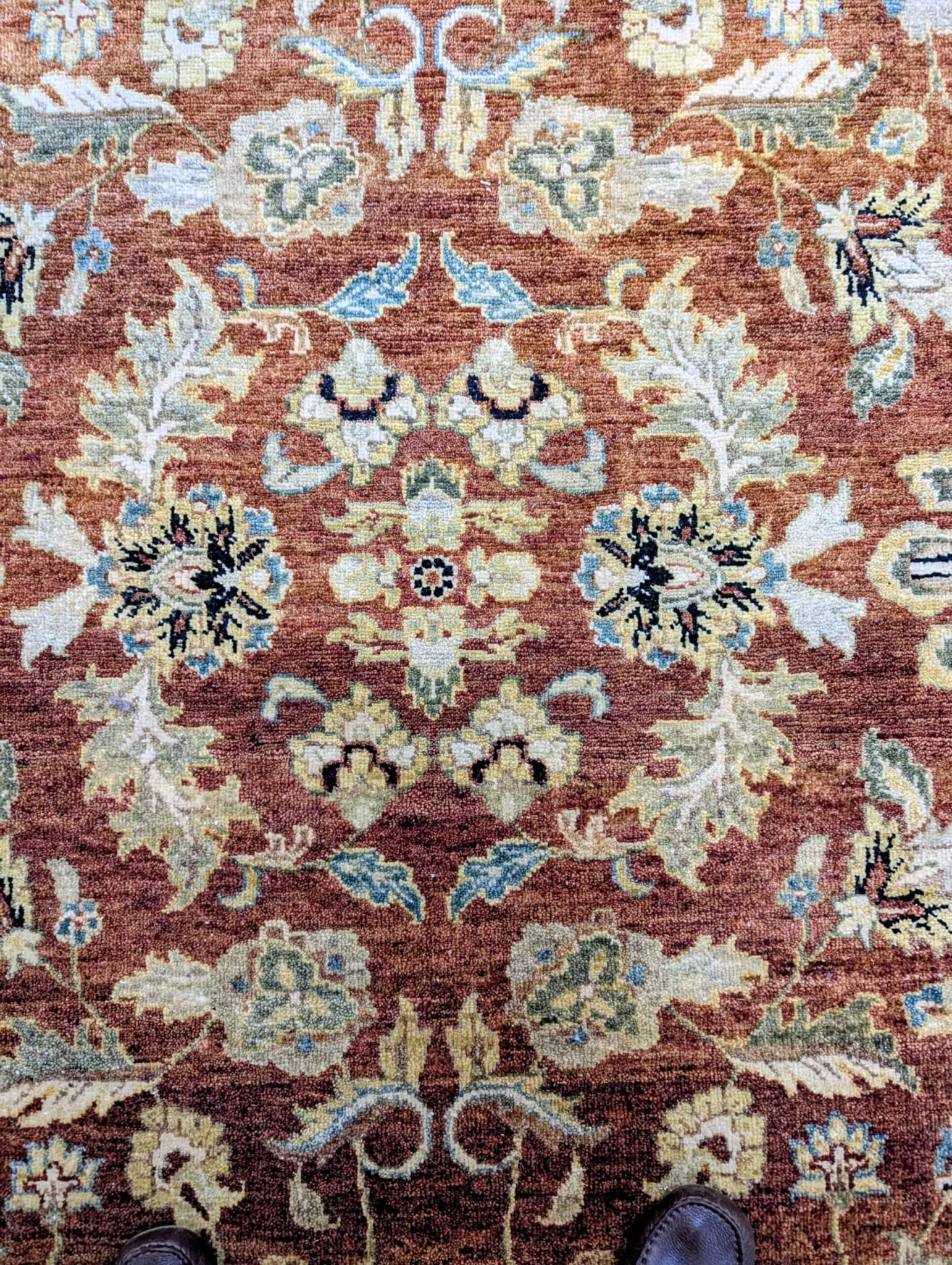 8.5ft Round Hand-Knotted Area Rug 8.5ft Round Hand-Knotted Area Rug