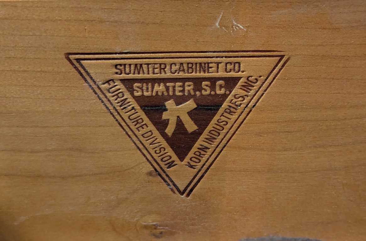 Sumter Mahogany China Cabinet Sumter Mahogany China Cabinet