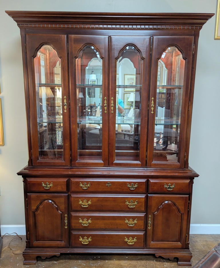 Sumter Mahogany China Cabinet Sumter Mahogany China Cabinet
