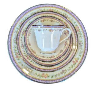 Lenox Amethyst Fine China Service For Eight