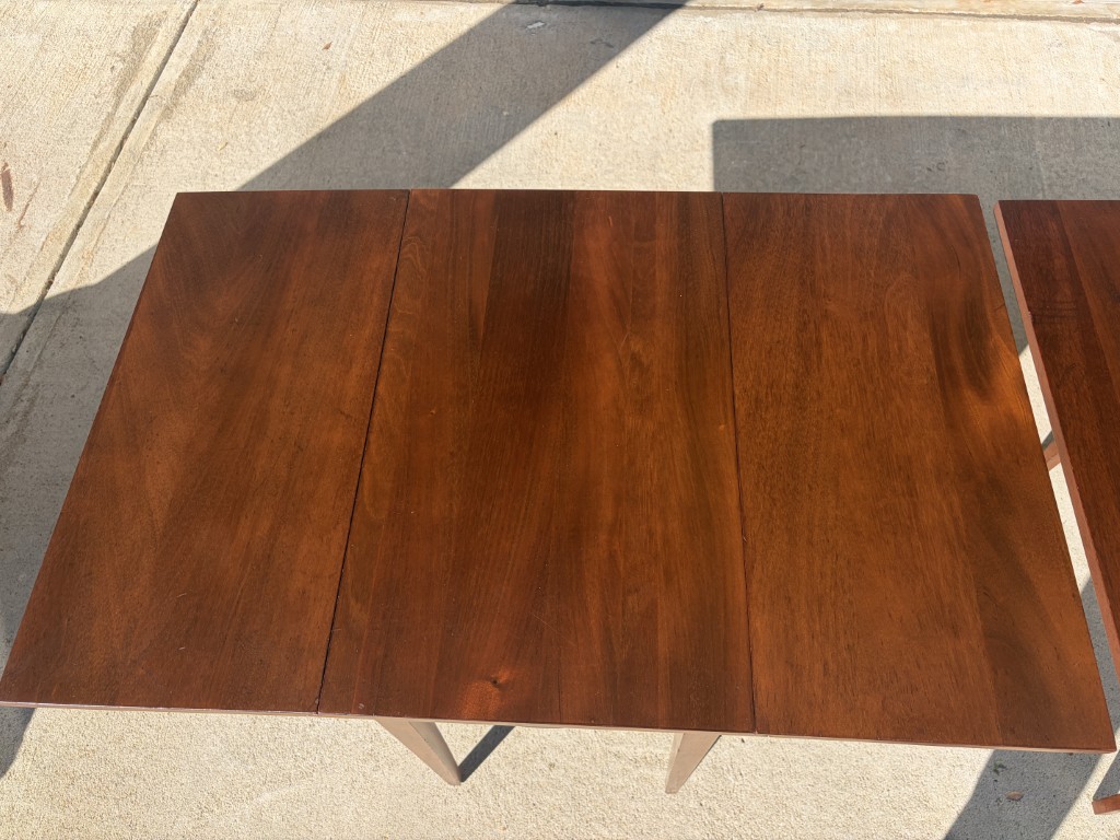 Pair of Craftique Dropleaf Side Tables / End Tables Pair of Craftique Dropleaf Side Tables / End Tables
