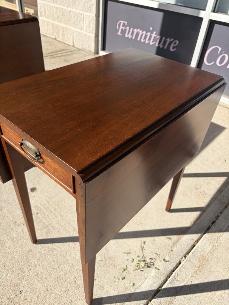 Pair of Craftique Dropleaf Side Tables / End Tables Pair of Craftique Dropleaf Side Tables / End Tables